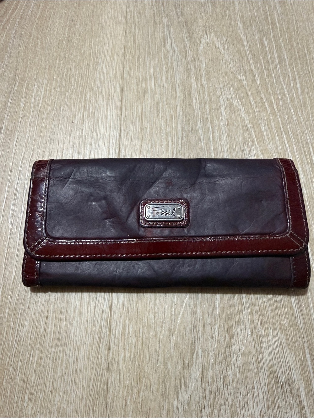 Fossil Women's Leather Trifold Wallet - Dark Brown with Burgundy Trim